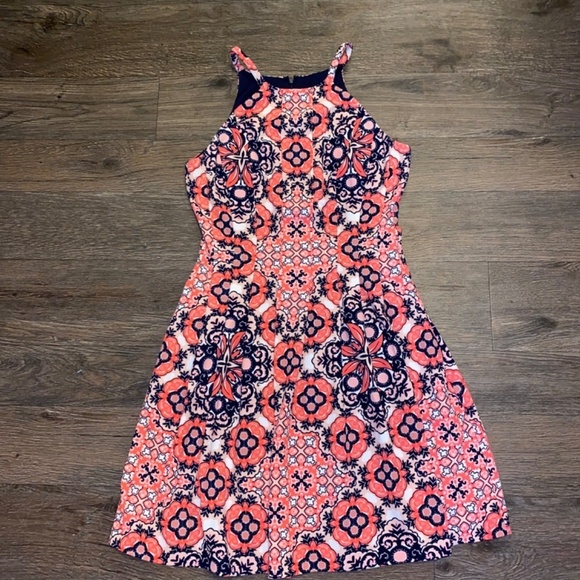 Vince Camuto size 6 stunning sleeveless dress - Picture 2 of 6